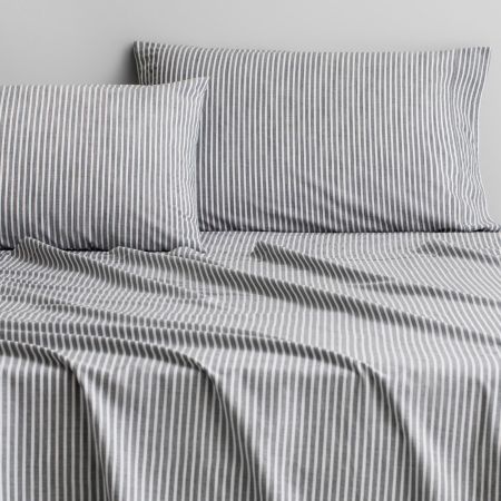 Reillystripe_Atlantic_Pillowcase-Pair