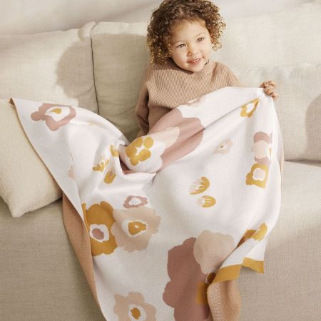Camelia_Smokeyrose_Baby-Blanket