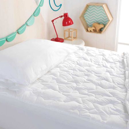 Sheridan cot sales quilt