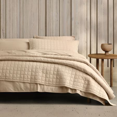 Reilly Bed Cover in natural