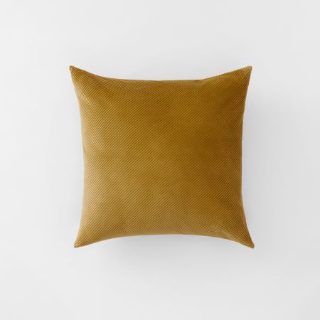 Tano Cushion in cardamon