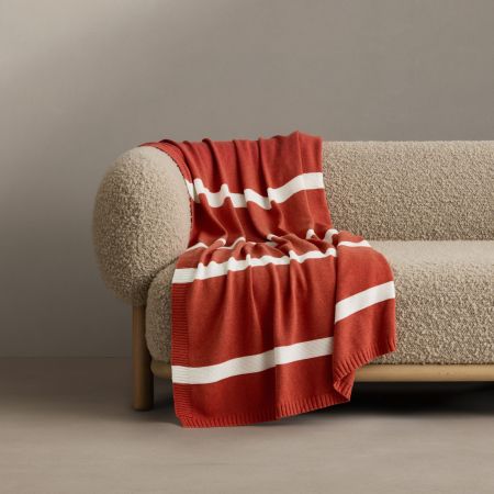 Endrik Throw