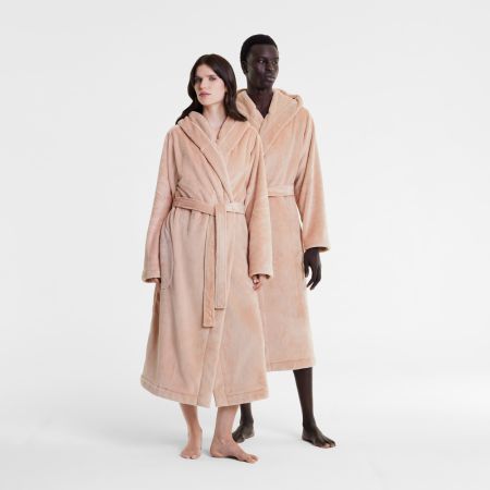 Our first model is 179cm and is wearing a size Small/Medium, Our second model is 191cm and is wearing a size Large/X-Large.