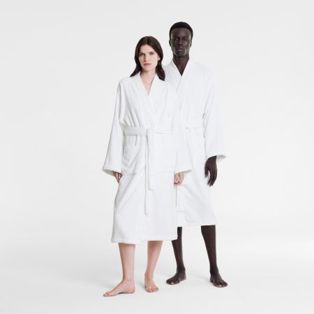 Our first model is 179cm and is wearing a size Small/Medium, Our second model is 191cm and is wearing a size Large/X-Large.