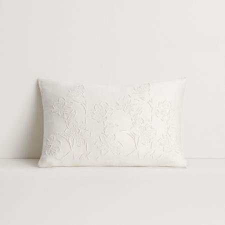 Valetta Breakfast Cushion in Snow