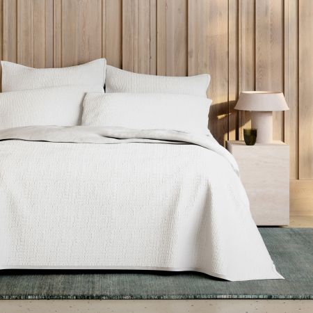 Illan Bedcover in White