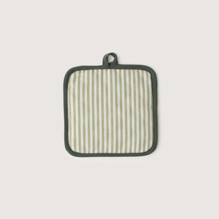 Harvest Pot Holder in garden