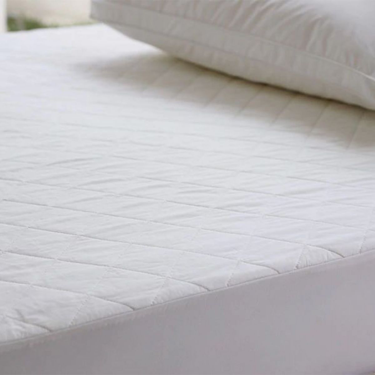 Queen Mattress Protector Waterproof Bamboo Mattress Protector Queen