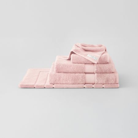 Luxury Egyptian Towel Collection in Lychee
