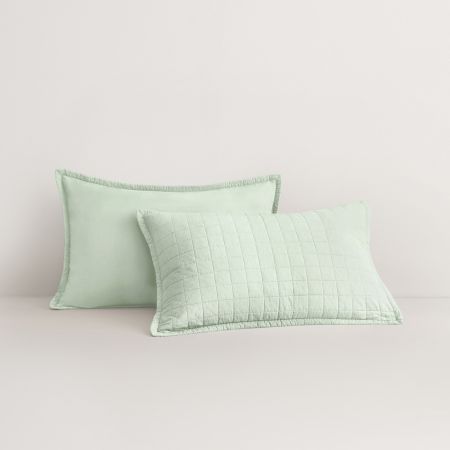 Reilly Pillowcase Sham in light peppermint