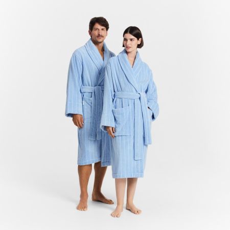 Our first model is 188cm and is wearing a size Large/X-Large, Our second model is 177cm and is wearing a size Small/Medium.