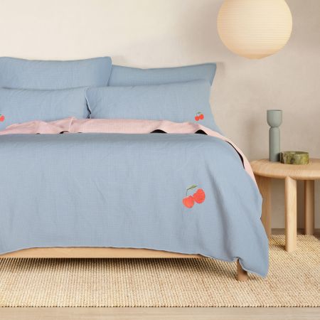 Calaway Quilt Cover Set in Multi