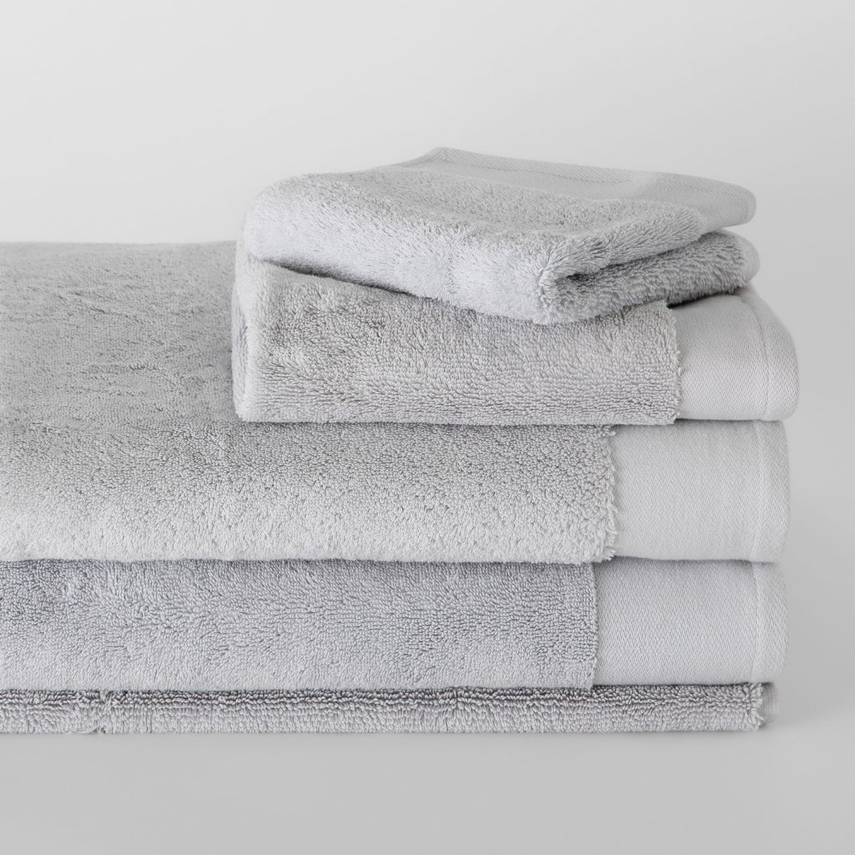 Luxury Retreat Towel Collection Vapour | Sheridan Australia