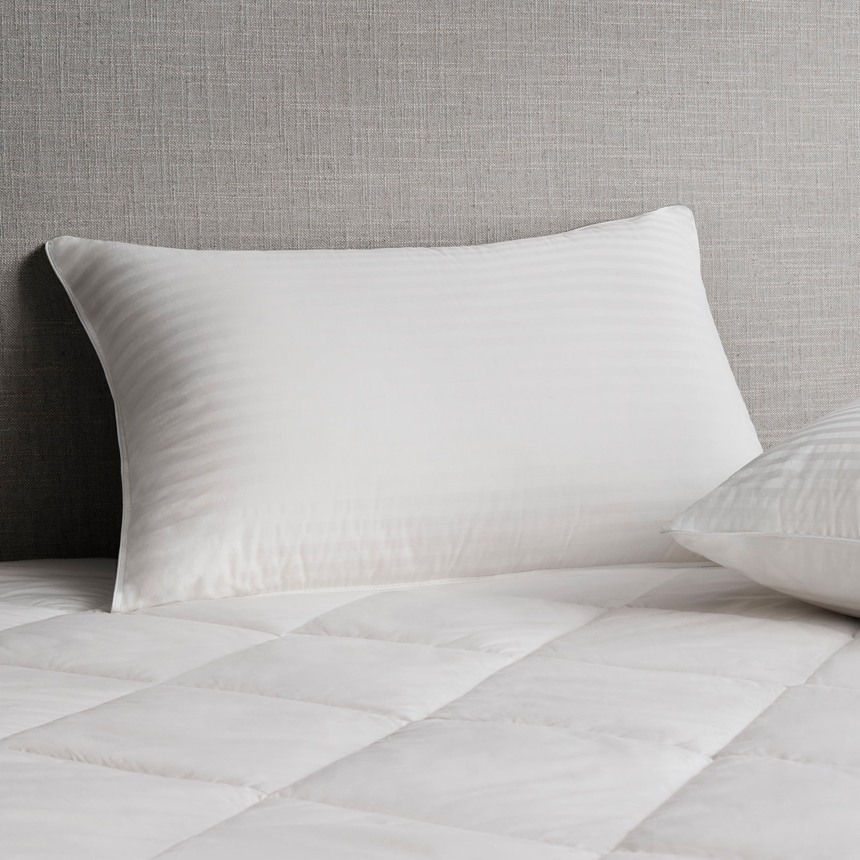 Latex surround store pillow