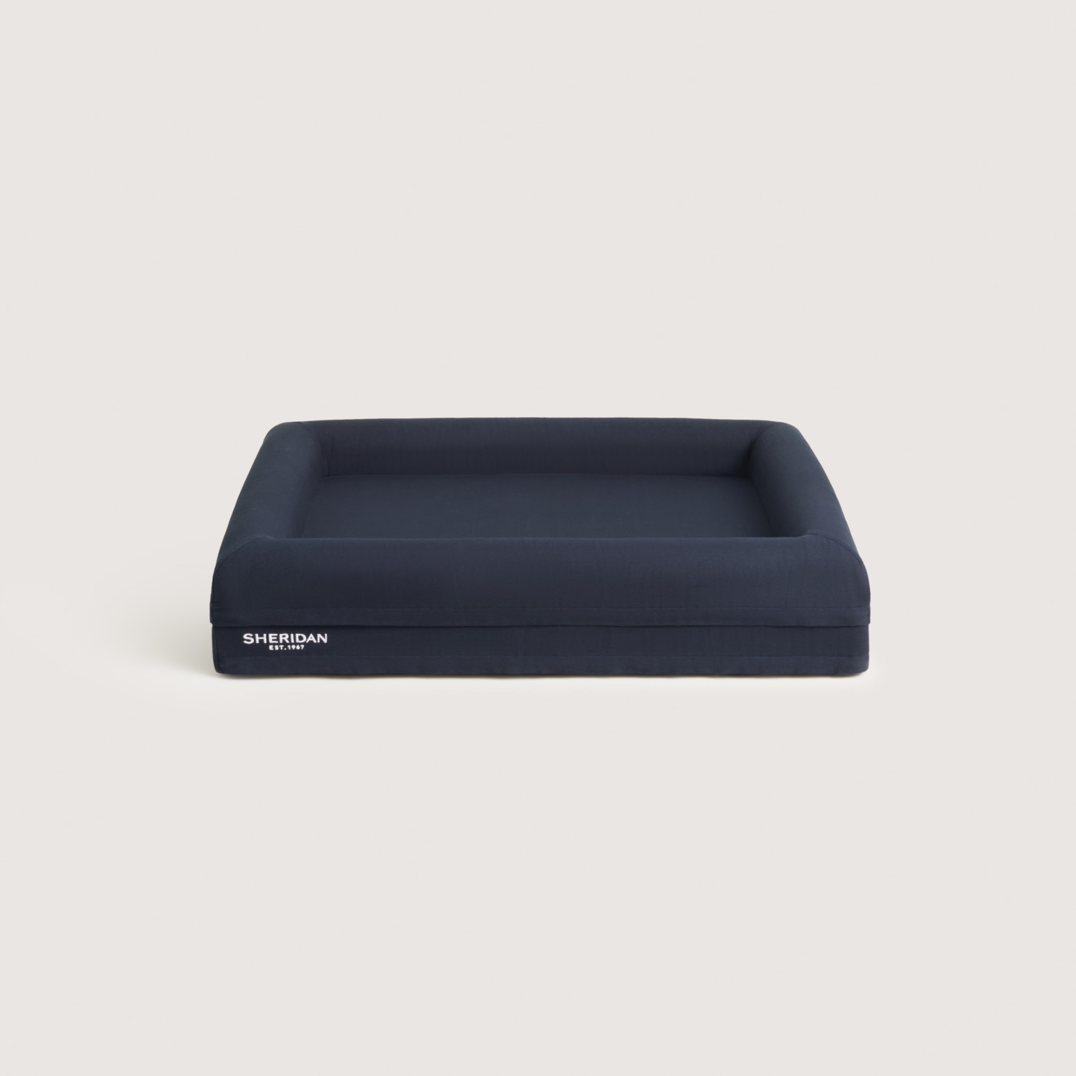 Sheridan Reggie Pet Bed in Ebony/Brown Size: Small Material: Cotton