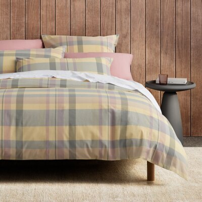 Explore Quilt Covers