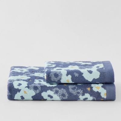 Astell Towel Collection