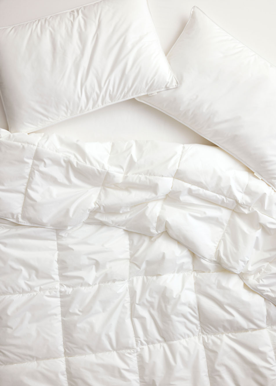Sheridan quilt and pillows
